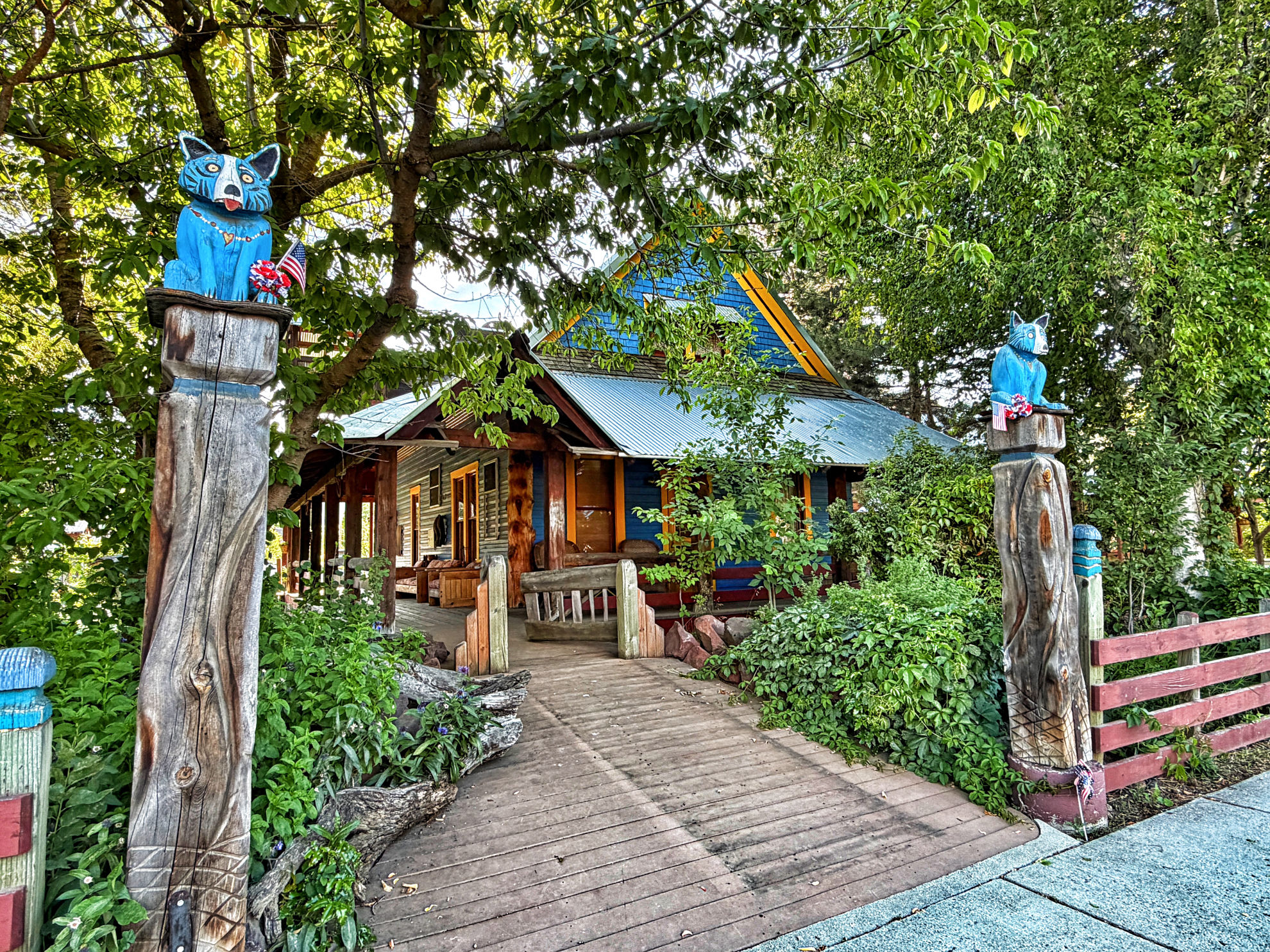 Pine Valley Lodge - Slide 2