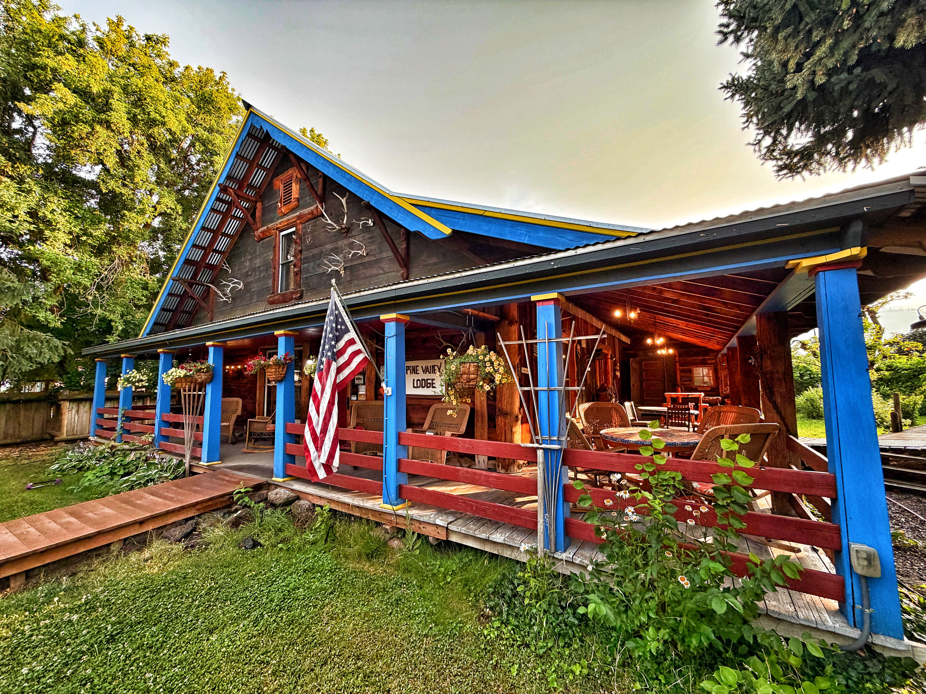 Pine Valley Lodge - Slide 1